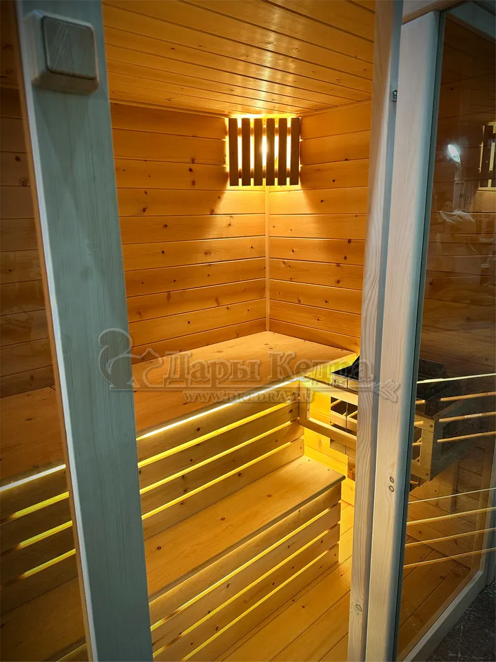 Трехместная финская сауна кабина из кедра с электрокаменкой