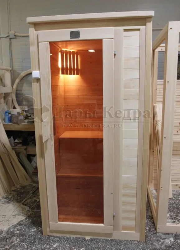 Одноместная финская сауна кабина из кедра с электрокаменкой